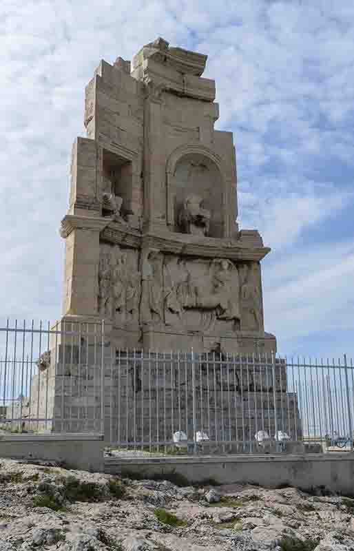 105 - Grecia - Atenas - monumento a Filopappos